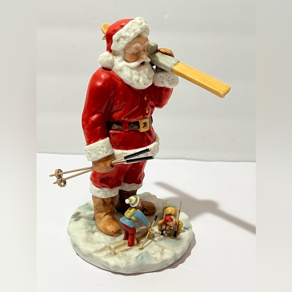 Rare Ceramic Santa Possible Dreams Santa’s Time Off Day On The Slopes Snow Ski - Picture 2 of 16